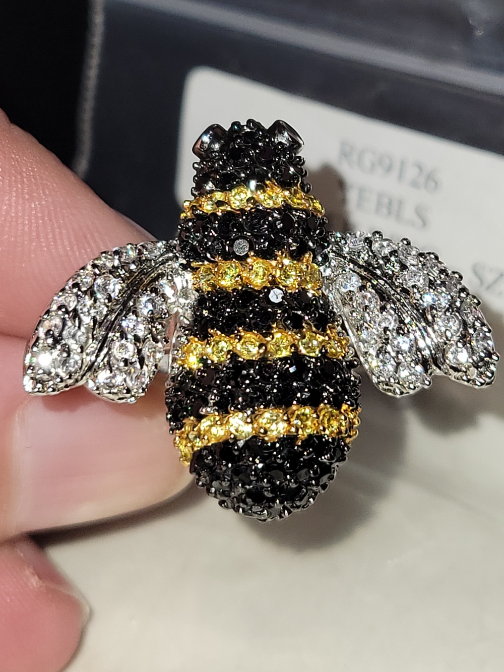 nOir Jewelry Lee the Bee Ring